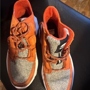 Sorel Women Orange and Gray Sneaker boots